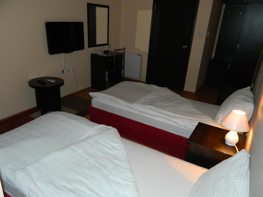 Garni Hotel Rile Men Nis Room photo